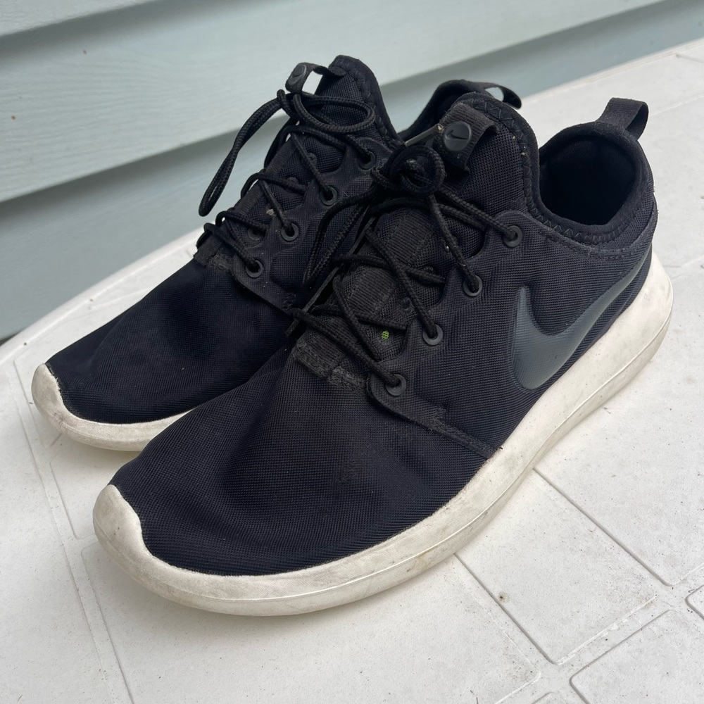 Nike Roshe Run 2 Black Anthracite sail volt men’s size 8.5